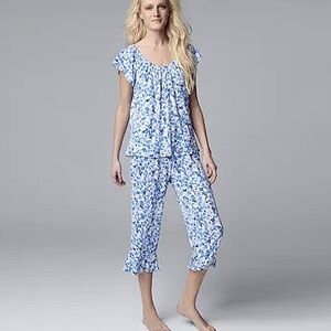 NWT Simply Vera Vera Wang Sleep Set